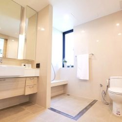 A ultra modern and clean bathroom